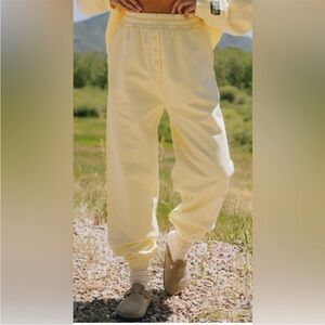 Daily Drills Lemonade Fleece Joggers M/L